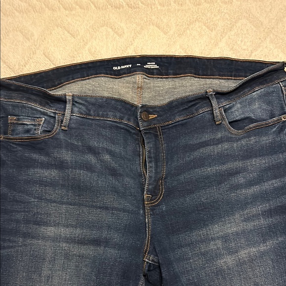 Old Navy Rockstar Super Skinny Jeans - Picture 2 of 7